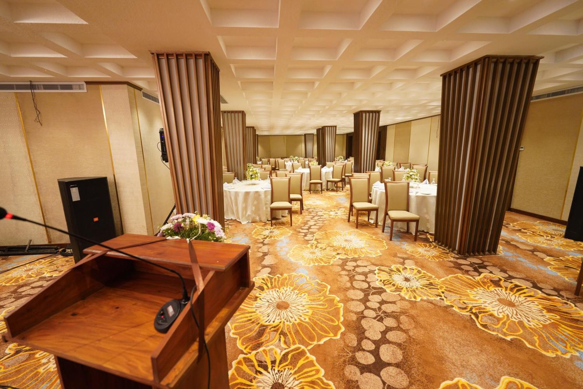 Hotel Grand Amanee Ratnapura Luaran gambar